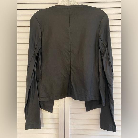 Blazer - Picture 3 of 3